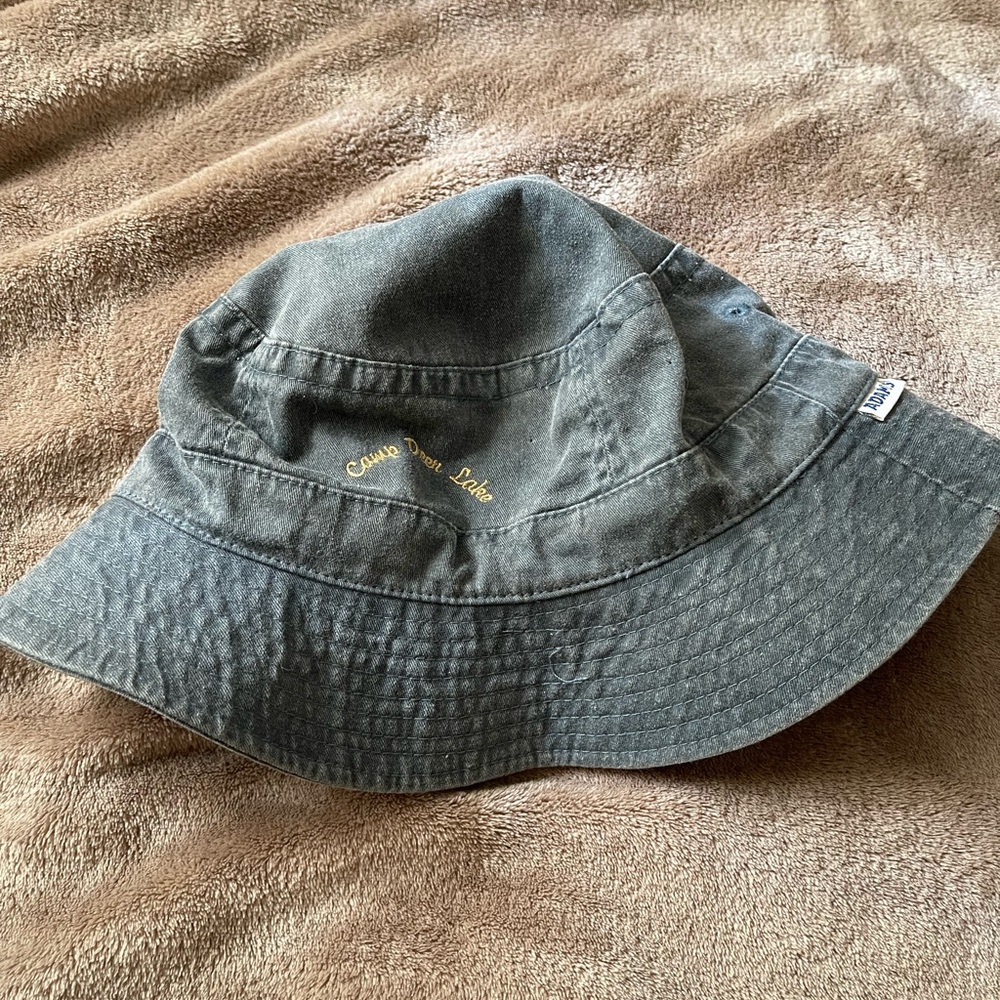Bucket hat - Picture 2 of 3